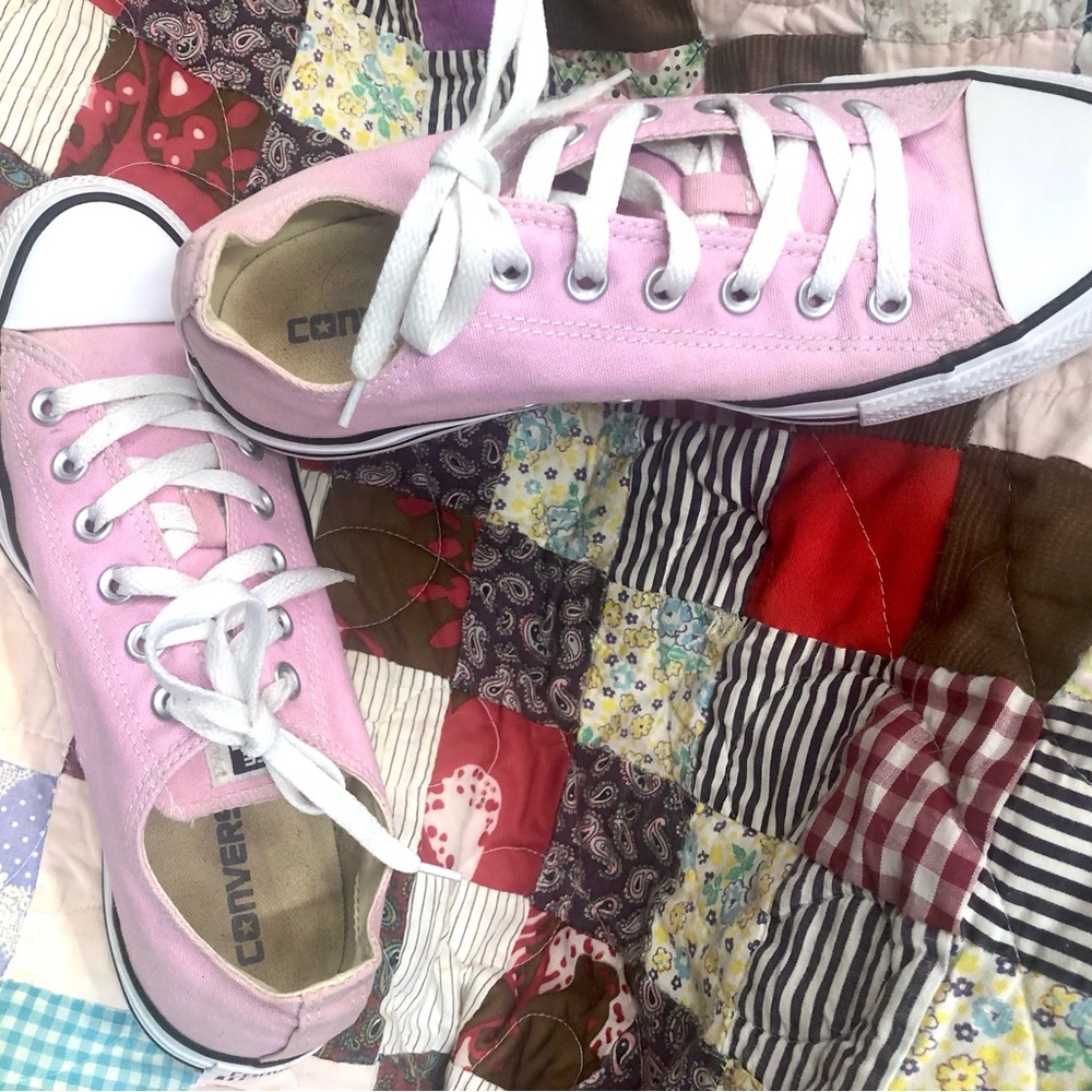 Classic Low-Top Canvas Sneakers - Pink- Women’s Size 9 - Picture 2 of 7